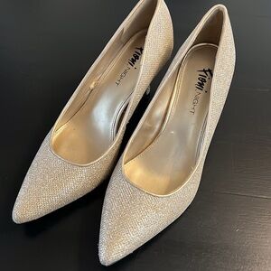 Fioni night gold shimmer heels size 8